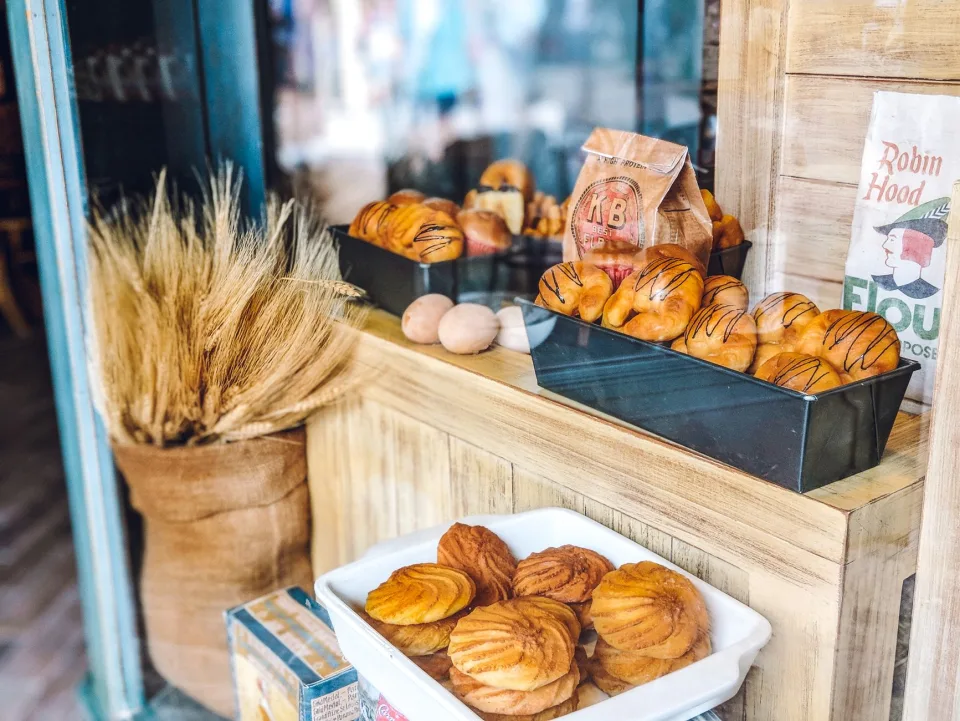 Khay bánh mới ra lò tại Nguyễn Thị Phượng 71